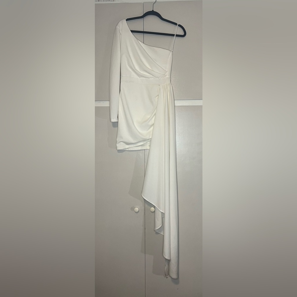 Windsor - Emily One-Shoulder Pleated Asymmetrical White Mini Dress